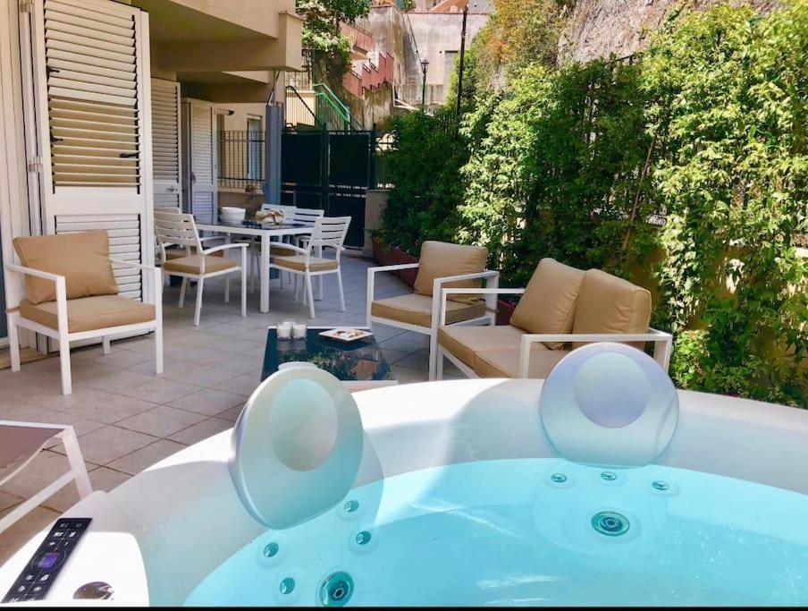 Apartamento Casa Mando With Terrace And Jacuzzi Taormina Exterior foto